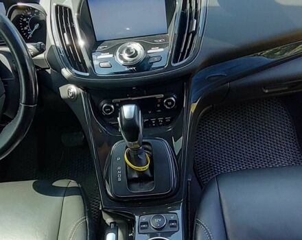 Серый Форд Эскейп, объемом двигателя 2 л и пробегом 106 тыс. км за 13500 $, фото 10 на Automoto.ua