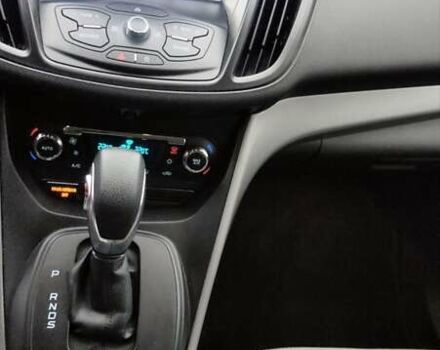 Серый Форд Эскейп, объемом двигателя 1.6 л и пробегом 206 тыс. км за 12250 $, фото 13 на Automoto.ua