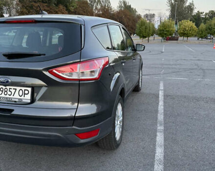 Серый Форд Эскейп, объемом двигателя 2.5 л и пробегом 100 тыс. км за 11000 $, фото 4 на Automoto.ua