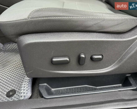 Серый Форд Эскейп, объемом двигателя 2.5 л и пробегом 165 тыс. км за 11333 $, фото 23 на Automoto.ua