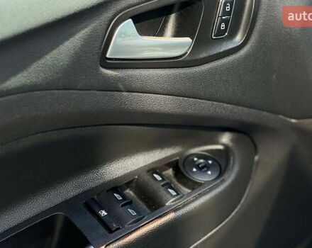 Сірий Форд Ескейп, об'ємом двигуна 2 л та пробігом 177 тис. км за 12900 $, фото 7 на Automoto.ua