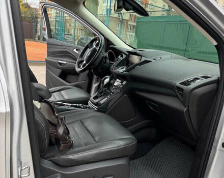 Сірий Форд Ескейп, об'ємом двигуна 2 л та пробігом 151 тис. км за 12200 $, фото 3 на Automoto.ua