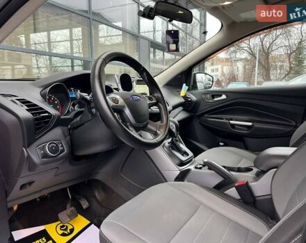 Сірий Форд Ескейп, об'ємом двигуна 2 л та пробігом 179 тис. км за 11800 $, фото 10 на Automoto.ua