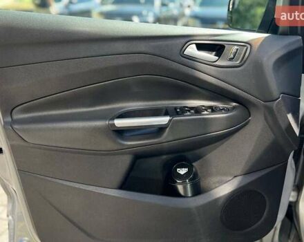 Сірий Форд Ескейп, об'ємом двигуна 2 л та пробігом 177 тис. км за 12900 $, фото 6 на Automoto.ua