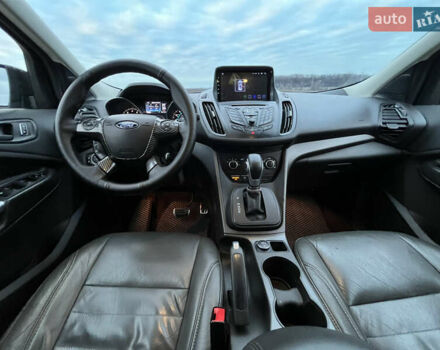 Серый Форд Эскейп, объемом двигателя 2.5 л и пробегом 184 тыс. км за 11500 $, фото 17 на Automoto.ua