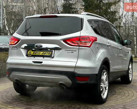 Серый Форд Эскейп, объемом двигателя 2 л и пробегом 124 тыс. км за 13500 $, фото 6 на Automoto.ua