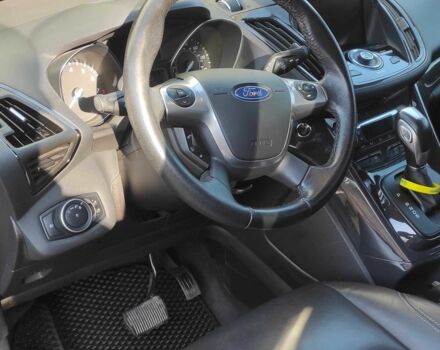 Серый Форд Эскейп, объемом двигателя 2 л и пробегом 106 тыс. км за 13500 $, фото 5 на Automoto.ua