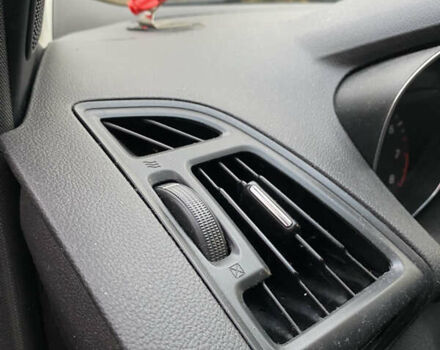 Серый Форд Эскейп, объемом двигателя 2 л и пробегом 309 тыс. км за 11000 $, фото 21 на Automoto.ua