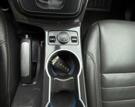 Серый Форд Эскейп, объемом двигателя 2 л и пробегом 150 тыс. км за 12800 $, фото 13 на Automoto.ua