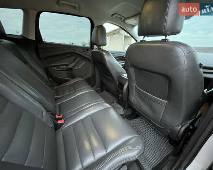 Серый Форд Эскейп, объемом двигателя 2.5 л и пробегом 184 тыс. км за 11500 $, фото 15 на Automoto.ua