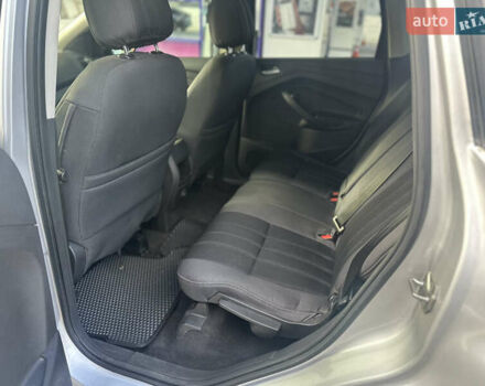 Сірий Форд Ескейп, об'ємом двигуна 2 л та пробігом 190 тис. км за 9800 $, фото 7 на Automoto.ua