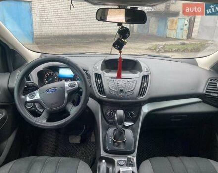 Серый Форд Эскейп, объемом двигателя 2 л и пробегом 186 тыс. км за 11500 $, фото 4 на Automoto.ua