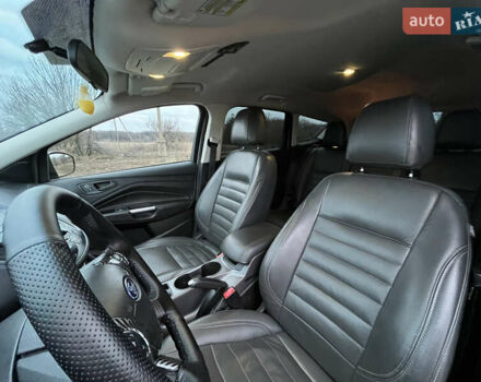 Серый Форд Эскейп, объемом двигателя 2.5 л и пробегом 184 тыс. км за 11500 $, фото 10 на Automoto.ua