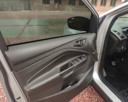 Серый Форд Эскейп, объемом двигателя 2.5 л и пробегом 179 тыс. км за 11500 $, фото 17 на Automoto.ua