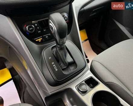 Сірий Форд Ескейп, об'ємом двигуна 2 л та пробігом 179 тис. км за 11800 $, фото 17 на Automoto.ua