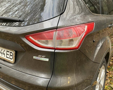 Серый Форд Эскейп, объемом двигателя 2 л и пробегом 309 тыс. км за 11000 $, фото 24 на Automoto.ua