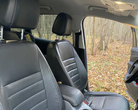 Серый Форд Эскейп, объемом двигателя 2 л и пробегом 309 тыс. км за 11000 $, фото 10 на Automoto.ua