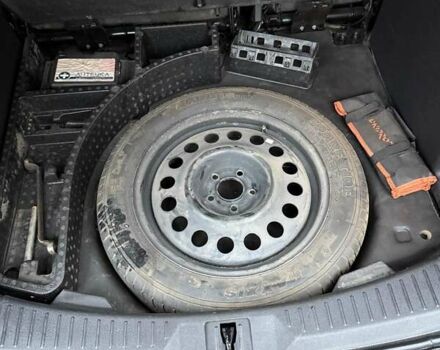 Серый Форд Эскейп, объемом двигателя 2 л и пробегом 125 тыс. км за 12000 $, фото 28 на Automoto.ua