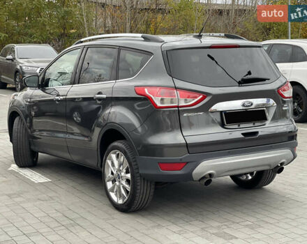 Сірий Форд Ескейп, об'ємом двигуна 2 л та пробігом 211 тис. км за 9300 $, фото 3 на Automoto.ua