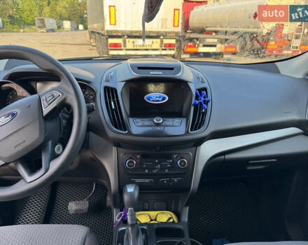 Форд Эскейп 2016 в Львове на Automoto.ua Серый Форд Эскейп, объемом двигателя 2 л и пробегом 136 тыс. км за 13000 $, фото 10 на Automoto.ua