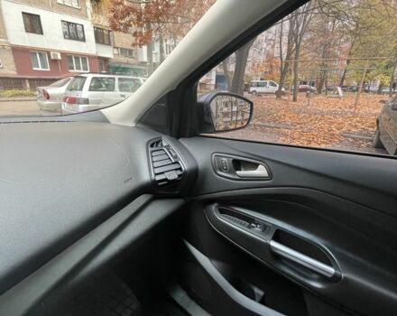 Сірий Форд Ескейп, об'ємом двигуна 1.5 л та пробігом 143 тис. км за 13000 $, фото 21 на Automoto.ua