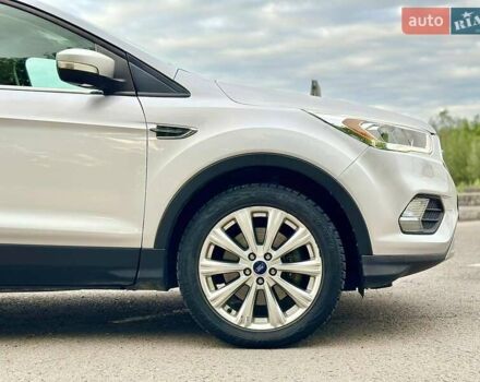 Сірий Форд Ескейп, об'ємом двигуна 1.5 л та пробігом 139 тис. км за 12000 $, фото 5 на Automoto.ua