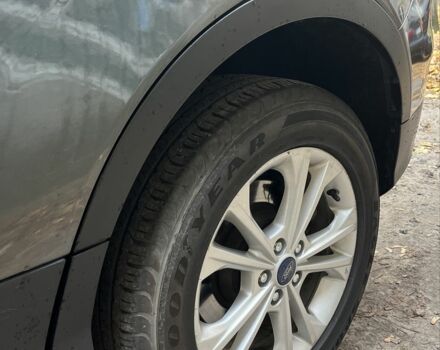 Сірий Форд Ескейп, об'ємом двигуна 1.5 л та пробігом 143 тис. км за 13000 $, фото 8 на Automoto.ua