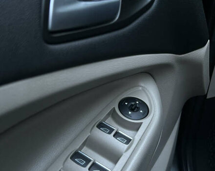 Сірий Форд Ескейп, об'ємом двигуна 1.5 л та пробігом 152 тис. км за 13000 $, фото 19 на Automoto.ua