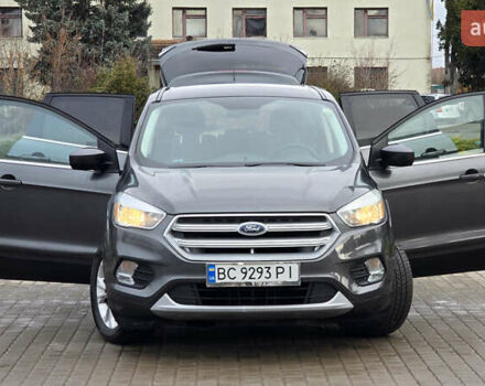 Серый Форд Эскейп, объемом двигателя 1.5 л и пробегом 143 тыс. км за 12100 $, фото 2 на Automoto.ua