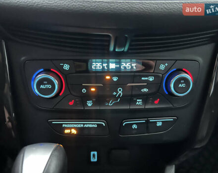 Сірий Форд Ескейп, об'ємом двигуна 2 л та пробігом 139 тис. км за 14800 $, фото 39 на Automoto.ua