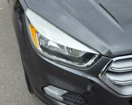 Сірий Форд Ескейп, об'ємом двигуна 1.5 л та пробігом 216 тис. км за 10500 $, фото 2 на Automoto.ua