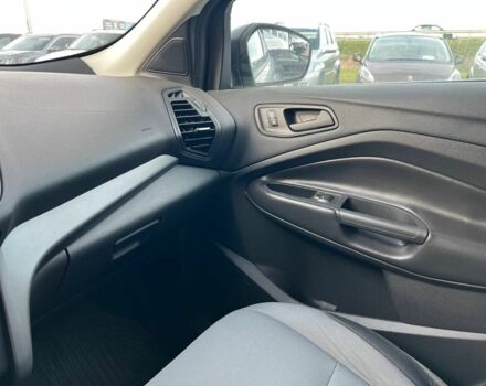 Форд Ескейп 2016 у Львові на Automoto.ua Сірий Форд Ескейп, об'ємом двигуна 2.5 л та пробігом 233 тис. км за 10990 $, фото 30 на Automoto.ua