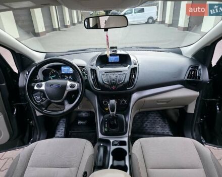 Форд Эскейп 2016 в Хмельницком на Automoto.ua Серый Форд Эскейп, объемом двигателя 2.5 л и пробегом 192 тыс. км за 9999 $, фото 44 на Automoto.ua