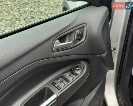 Сірий Форд Ескейп, об'ємом двигуна 2 л та пробігом 50 тис. км за 9000 $, фото 9 на Automoto.ua