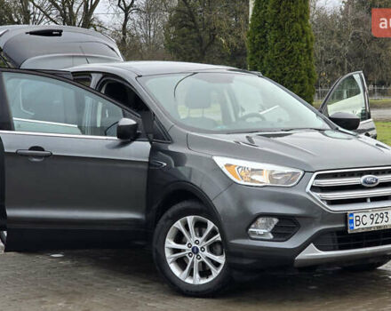 Серый Форд Эскейп, объемом двигателя 1.5 л и пробегом 143 тыс. км за 12100 $, фото 1 на Automoto.ua