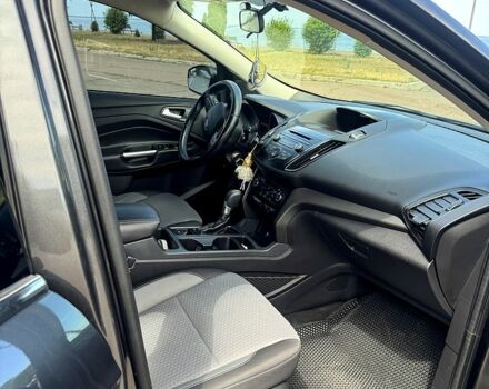 Форд Эскейп 2016 в Черкассах на Automoto.ua Серый Форд Эскейп, объемом двигателя 2 л и пробегом 161 тыс. км за 14500 $, фото 7 на Automoto.ua