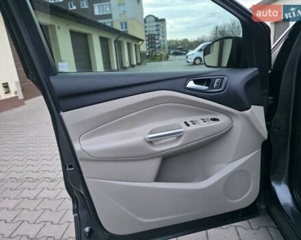 Форд Эскейп 2016 в Хмельницком на Automoto.ua Серый Форд Эскейп, объемом двигателя 2.5 л и пробегом 192 тыс. км за 9999 $, фото 31 на Automoto.ua