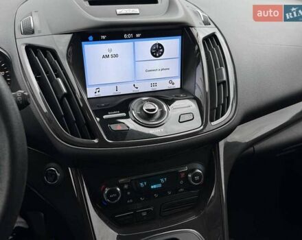 Сірий Форд Ескейп, об'ємом двигуна 2 л та пробігом 50 тис. км за 9000 $, фото 20 на Automoto.ua