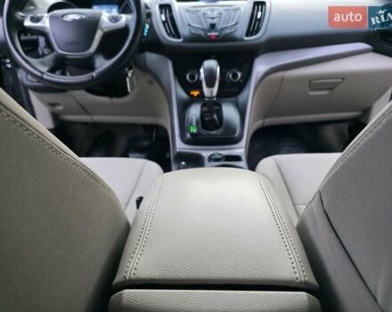 Форд Эскейп 2016 в Хмельницком на Automoto.ua Серый Форд Эскейп, объемом двигателя 2.5 л и пробегом 192 тыс. км за 9999 $, фото 43 на Automoto.ua