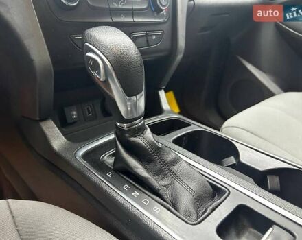 Серый Форд Эскейп, объемом двигателя 2.5 л и пробегом 306 тыс. км за 9800 $, фото 12 на Automoto.ua