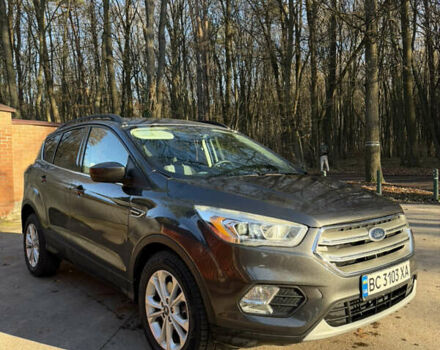 Серый Форд Эскейп, объемом двигателя 2 л и пробегом 103 тыс. км за 13200 $, фото 2 на Automoto.ua