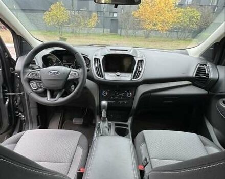 Сірий Форд Ескейп, об'ємом двигуна 2 л та пробігом 220 тис. км за 12700 $, фото 7 на Automoto.ua