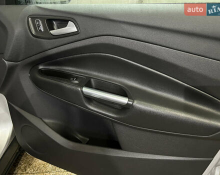 Сірий Форд Ескейп, об'ємом двигуна 2.5 л та пробігом 147 тис. км за 10999 $, фото 21 на Automoto.ua