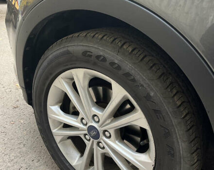 Серый Форд Эскейп, объемом двигателя 1.5 л и пробегом 143 тыс. км за 13000 $, фото 7 на Automoto.ua