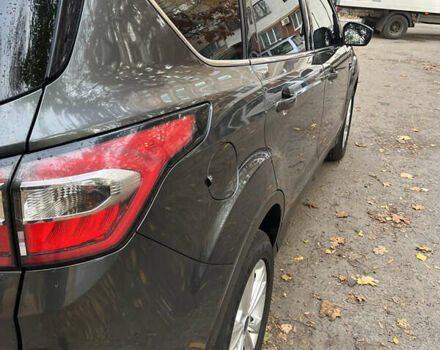 Серый Форд Эскейп, объемом двигателя 1.5 л и пробегом 143 тыс. км за 13000 $, фото 5 на Automoto.ua