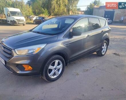 Форд Эскейп 2016 в Луцке на Automoto.ua Серый Форд Эскейп, объемом двигателя 2.5 л и пробегом 290 тыс. км за 11900 $, фото 2 на Automoto.ua