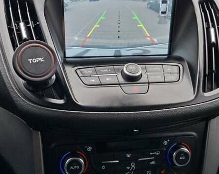 Серый Форд Эскейп, объемом двигателя 2 л и пробегом 236 тыс. км за 12850 $, фото 6 на Automoto.ua