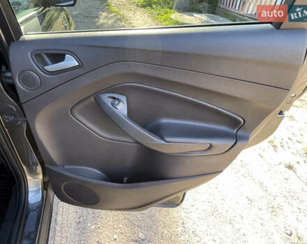 Серый Форд Эскейп, объемом двигателя 1.6 л и пробегом 110 тыс. км за 12500 $, фото 18 на Automoto.ua