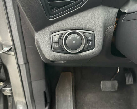 Серый Форд Эскейп, объемом двигателя 2 л и пробегом 211 тыс. км за 9200 $, фото 13 на Automoto.ua