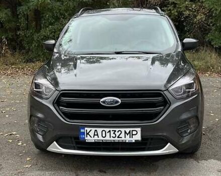 Сірий Форд Ескейп, об'ємом двигуна 2 л та пробігом 220 тис. км за 12700 $, фото 3 на Automoto.ua
